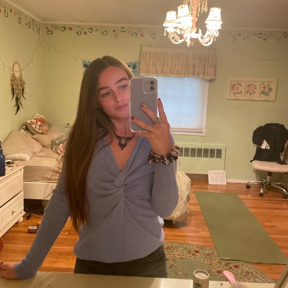 kyliesimone2233